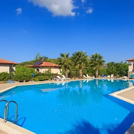The Village Villas 19 Hotel *